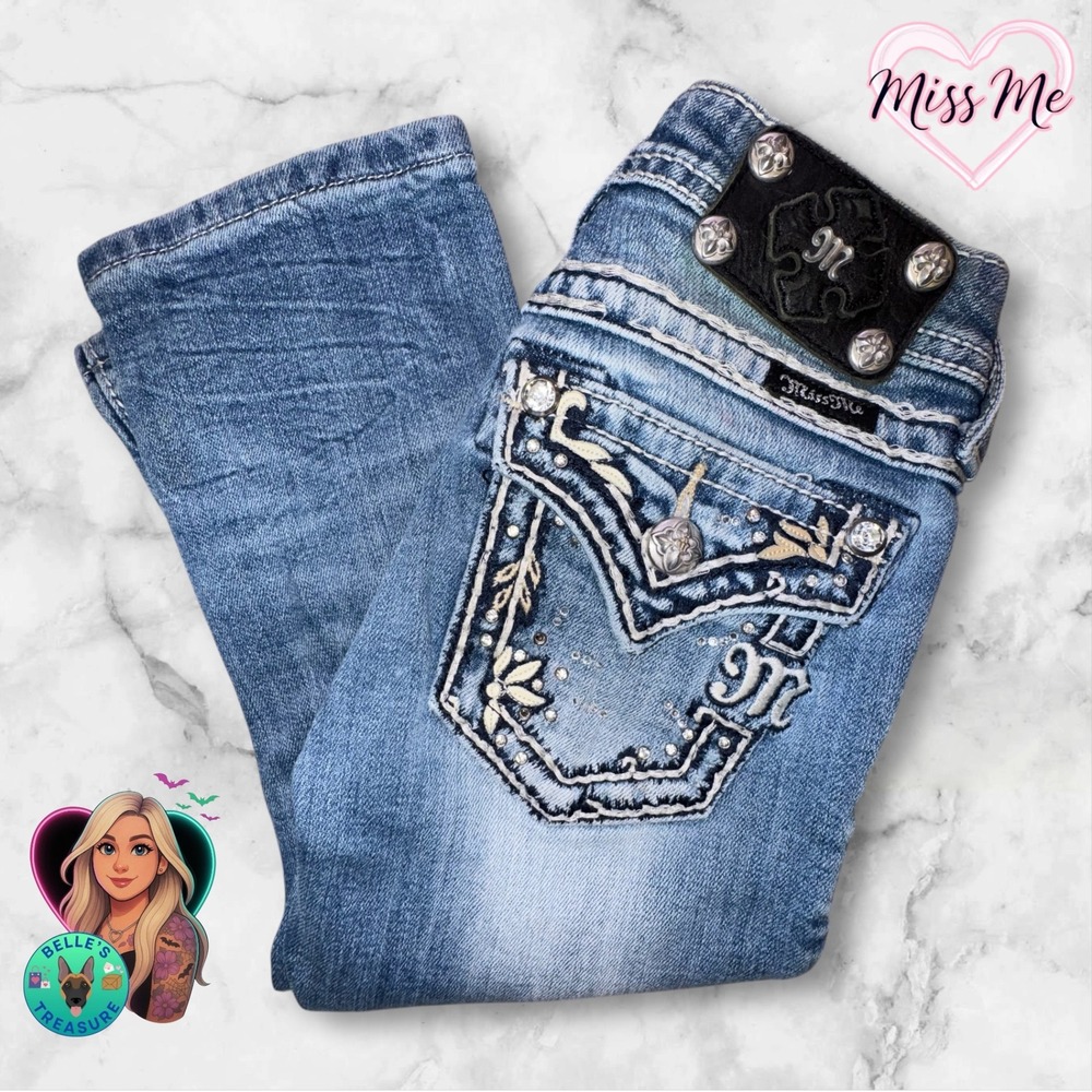 Miss Me Girls Jeans Capri m 8 Rhinestone Embellished Flap Pocket embroidered Y2K